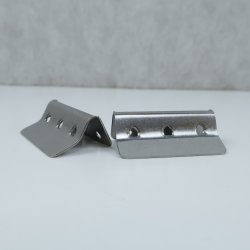 Beslag til montering af gummigjord