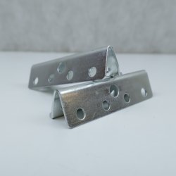 Beslag til montering af gummigjord