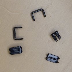 Stoppere til 10 mm lynls, nederst, pose med 5 stk.