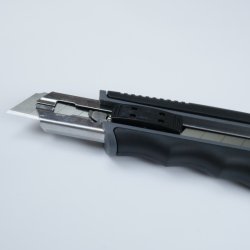 Cutterkniv med magasin - til 18 mm klinge